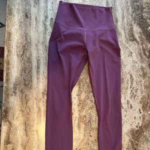 Lululemon Wunder Under 25” leggings size 4